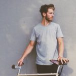 De l'huile à barbe pour devenir un barbu élégant ?