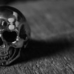 Porter des bagues de tête de mort pour 2020