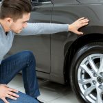 9 signes qu'il faut faire aligner vos roues